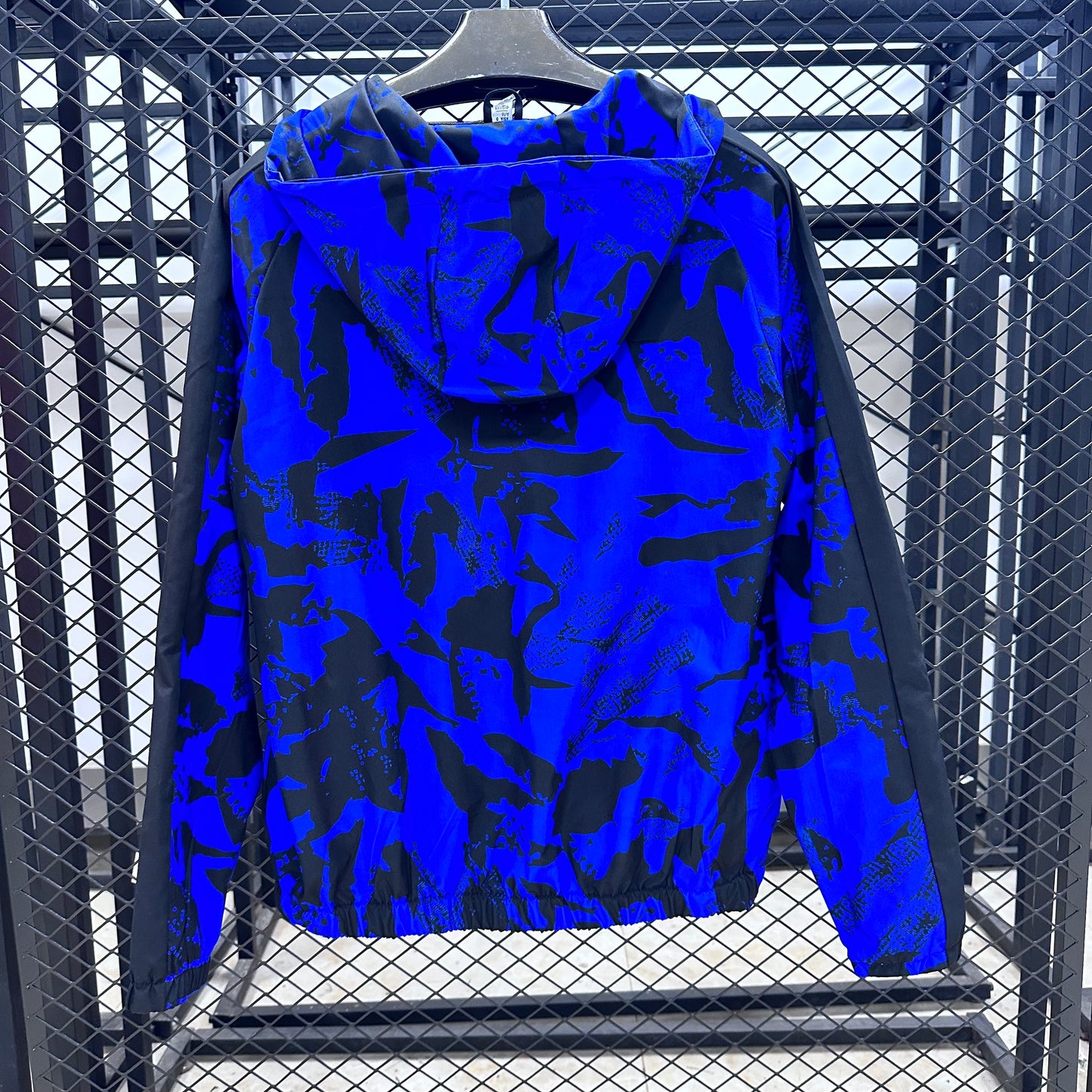 Internazionale Heavy-Duty Windbreaker – Silicone Embroidered Details